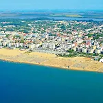 Getaway One Bedroom Flat With Ac Бібіоне