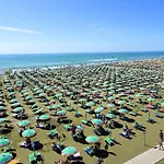 아파트 Getaway One Bedroom Flat With Ac *